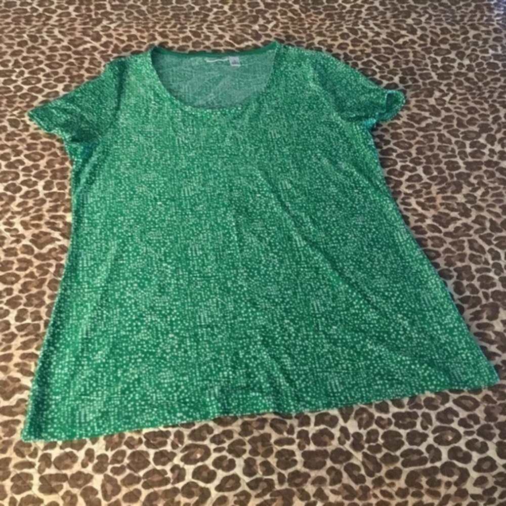 Green White Polka Dot Swirl Short Sleeve Top